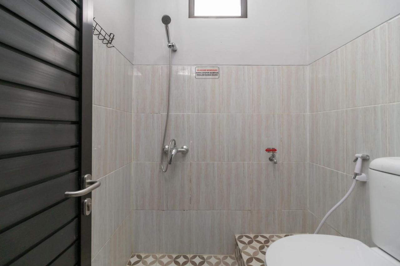 Reddoorz Plus Near Jungeland Sentul Bogor Extérieur photo